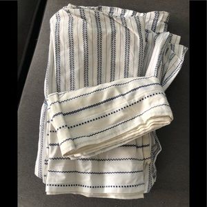 Queen sized cotton duvet with two shams.